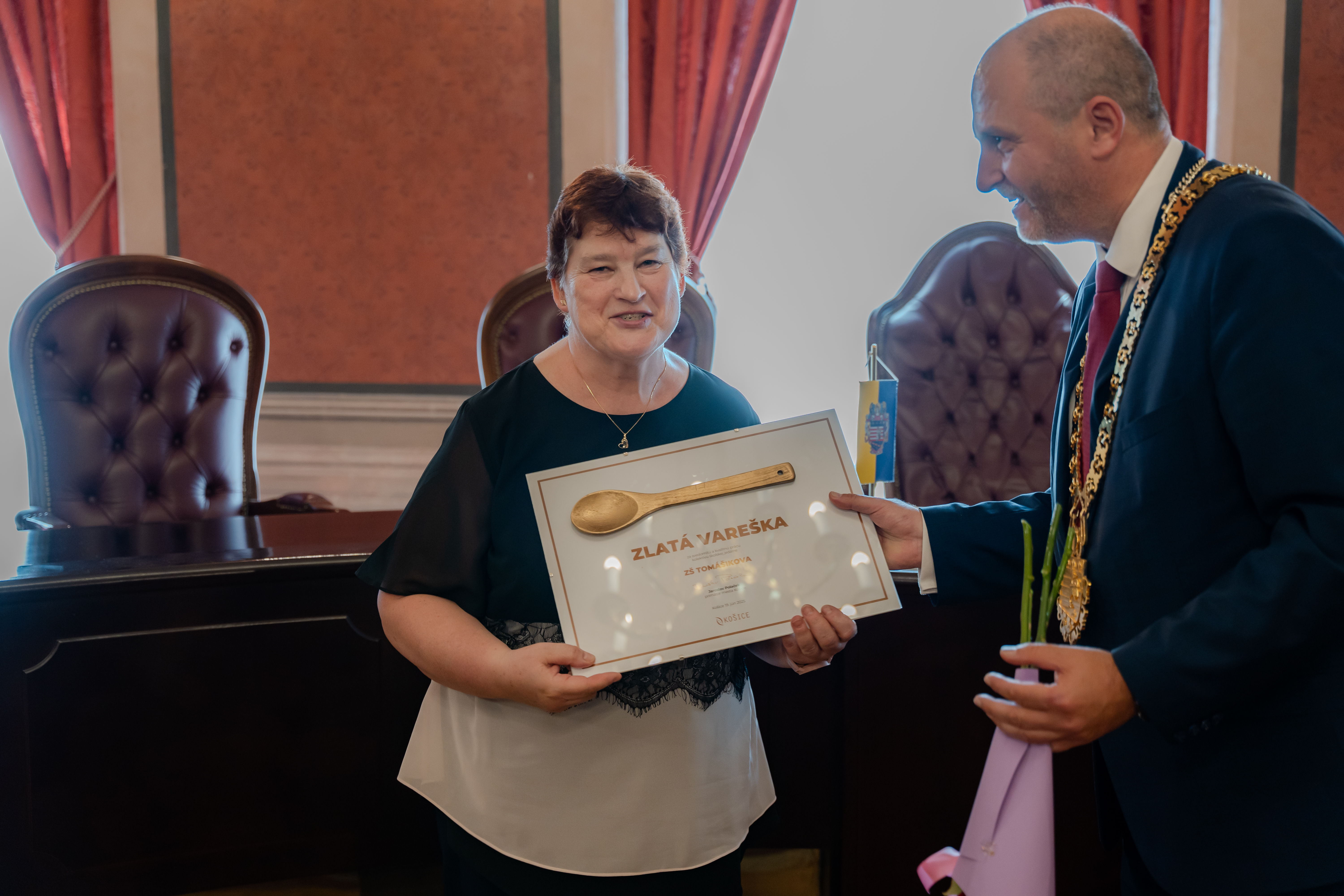 Prijatie nepedagogickych zamestnancov v Historickej radnici-9